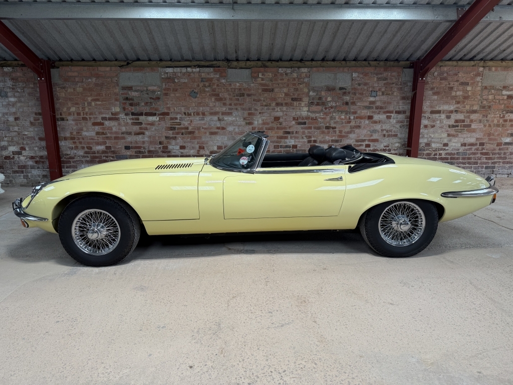 Jaguar E-Type Convertible 5.3 GPC400N Yellow #2