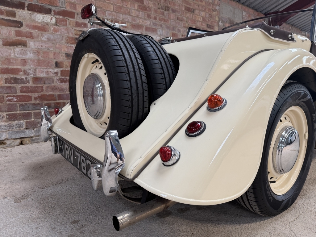 Morgan Plus Four Sports White #5