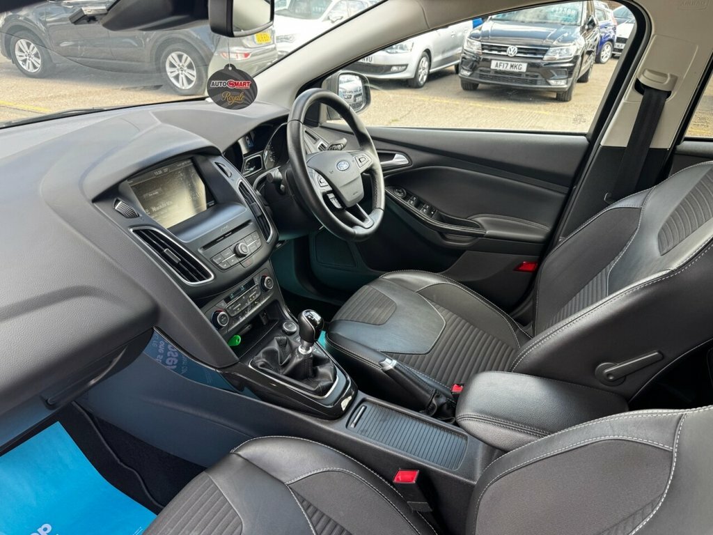 Ford Focus 2L Titanium X Grey #3