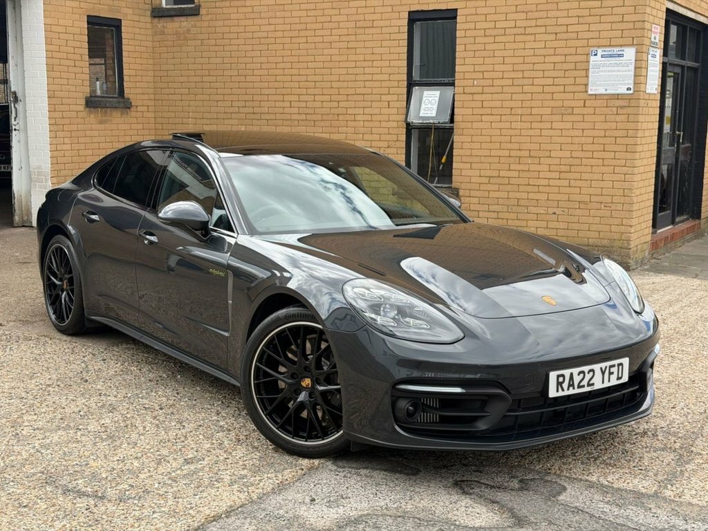 Porsche Panamera 2.9L 4 Platinum Edition Grey