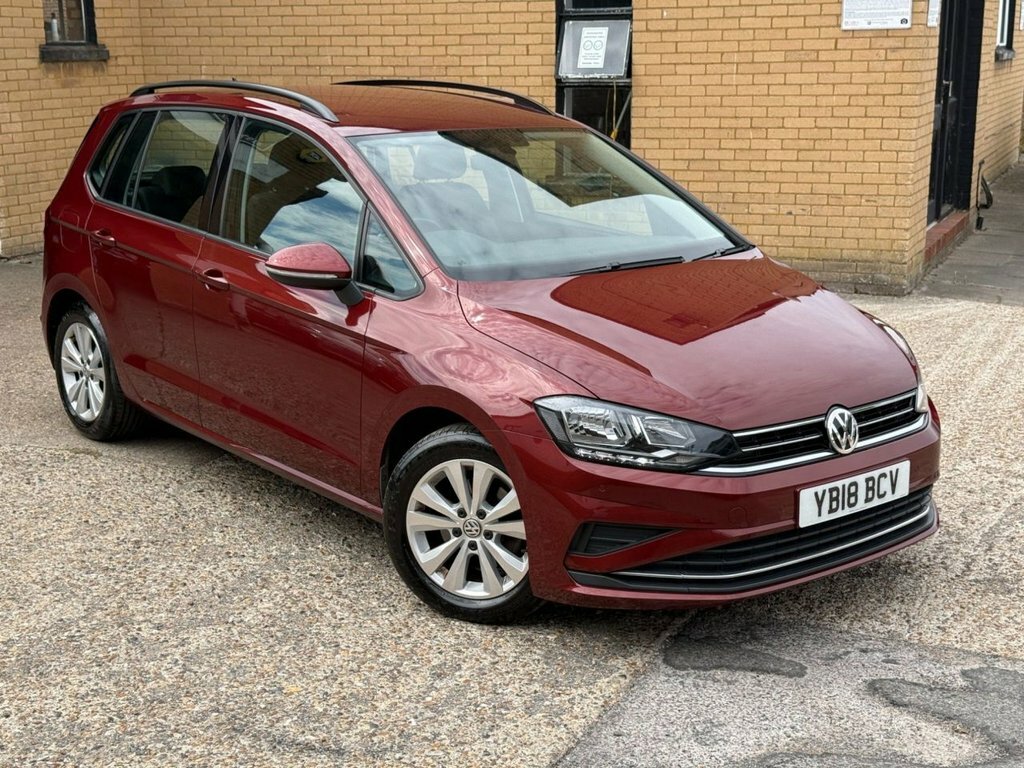 Volkswagen Golf SV 1.5L Se Red