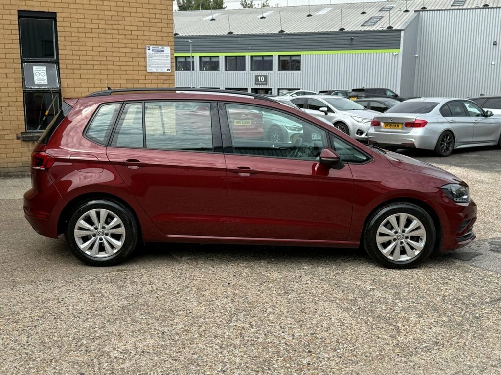 Volkswagen Golf SV 1.5L Se YB18BCV Red #2