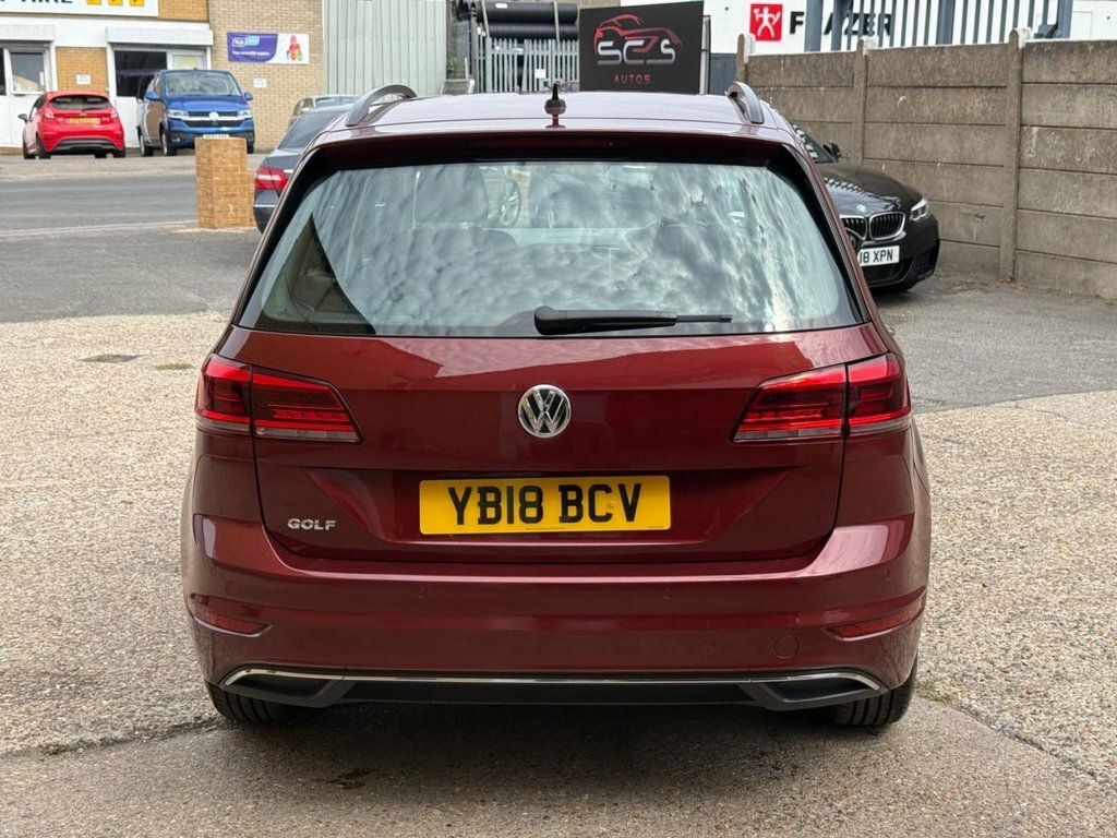 Volkswagen Golf SV 1.5L Se YB18BCV Red #4