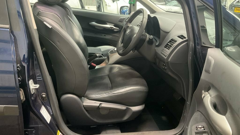Toyota Auris 1.8L T Spirit Blue #3