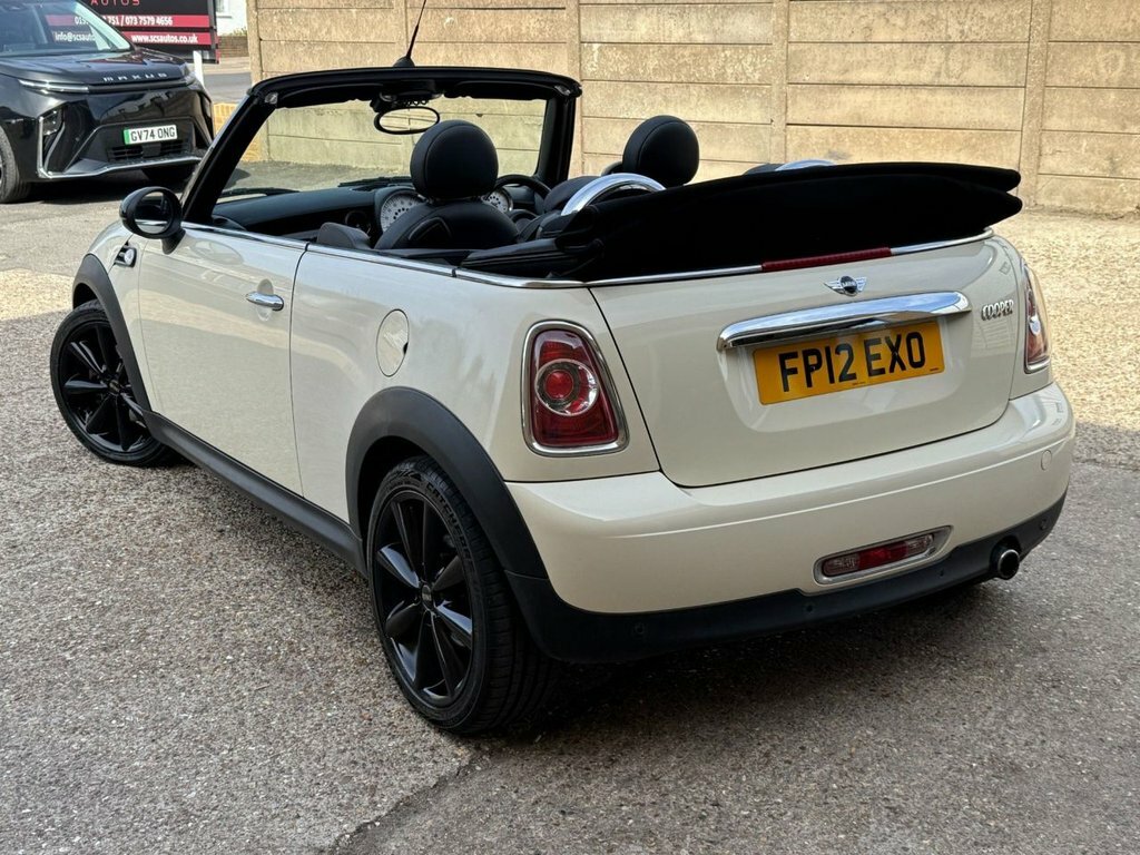 Mini Convertible 1.6L Cooper White #6