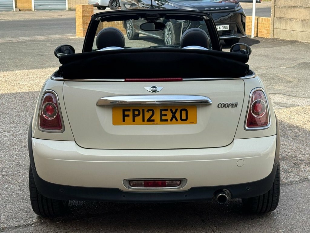 Mini Convertible 1.6L Cooper White #5