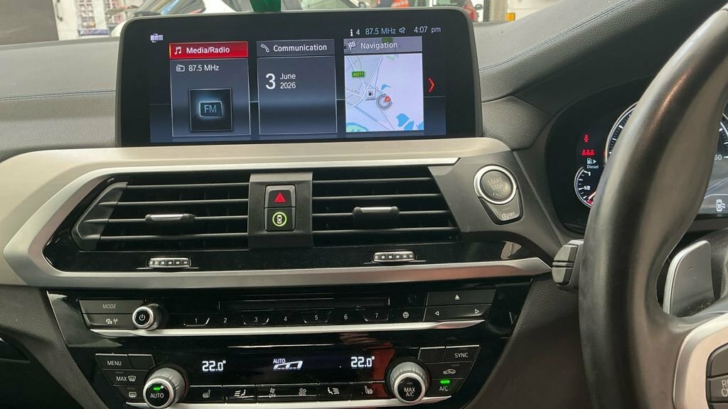 BMW X4 Suv White #5
