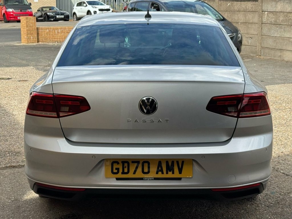 Volkswagen Passat 1.5L Sel Silver #5