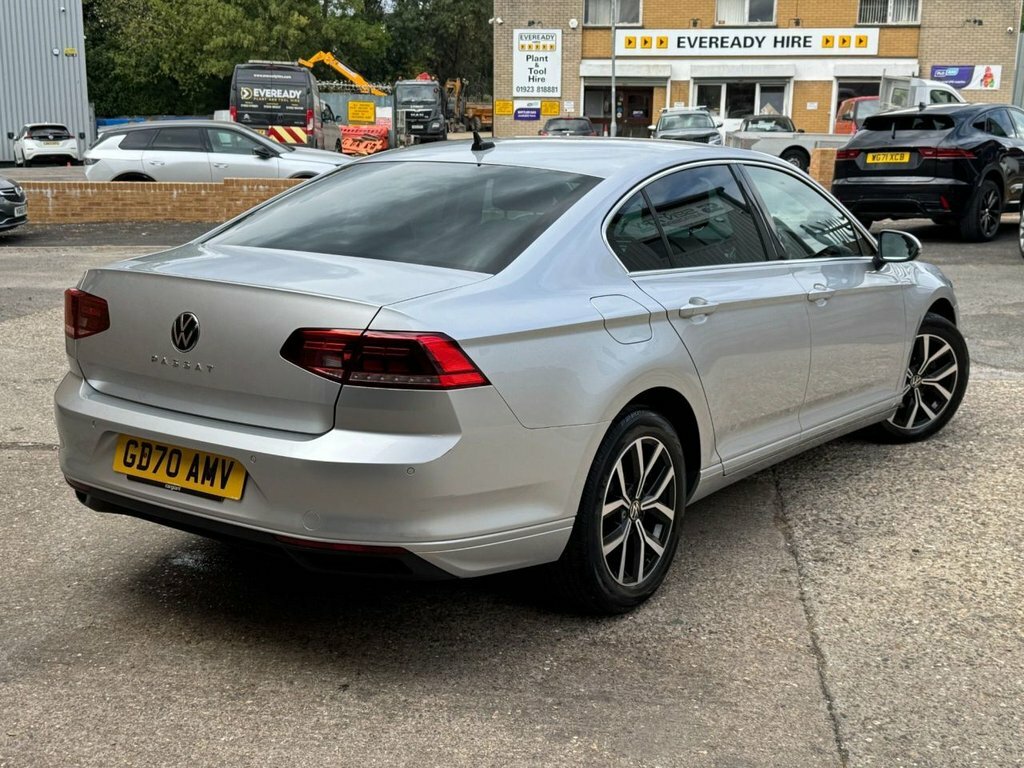 Volkswagen Passat 1.5L Sel Silver #4