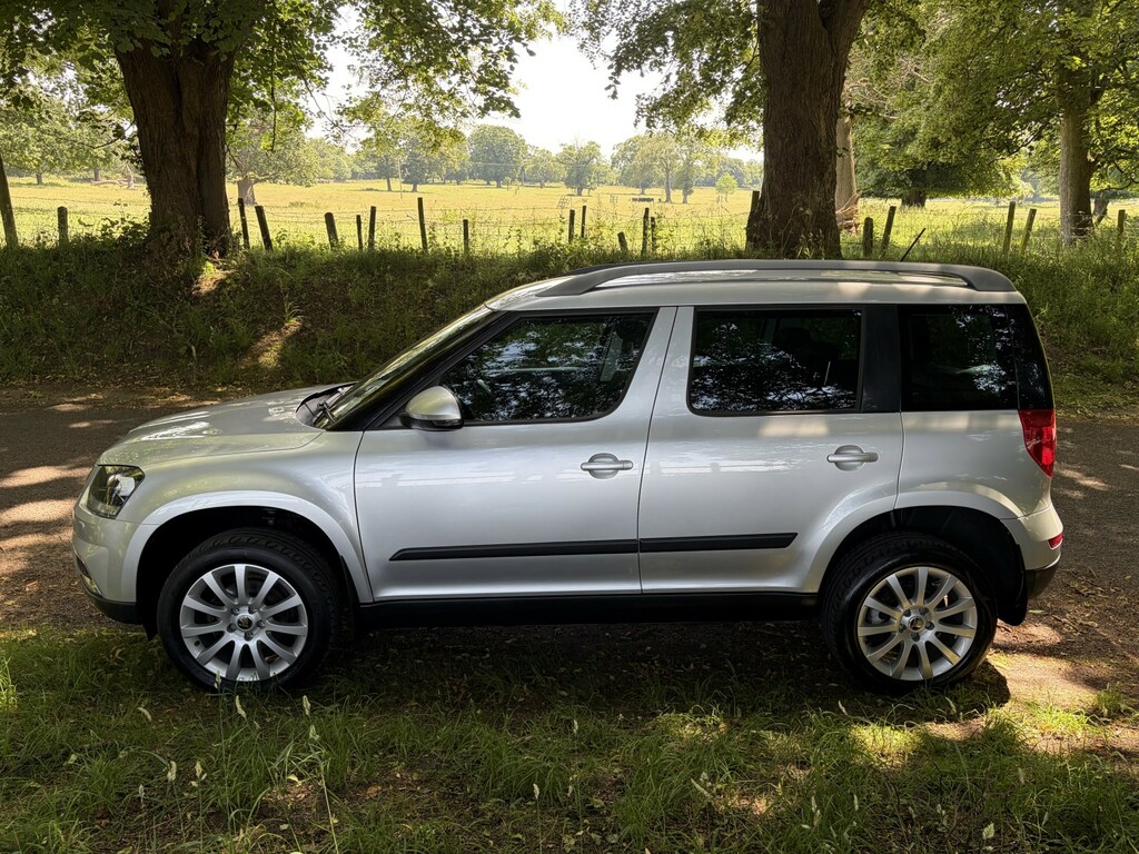 Skoda Yeti Suv 2.0 Tdi Se 2014 Silver #4