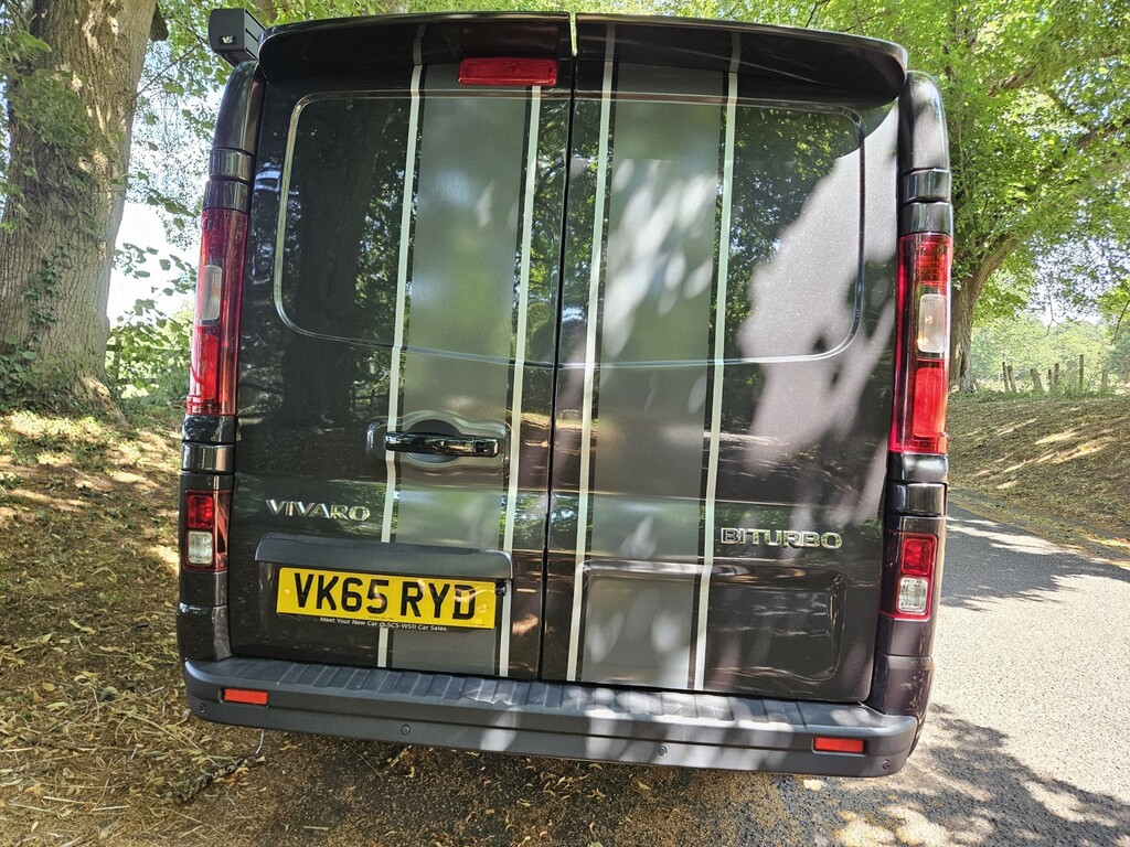 Vauxhall Vivaro Camper Van 1.6 Cdti 2700 Biturbo Ecoflex Sportive Black #3