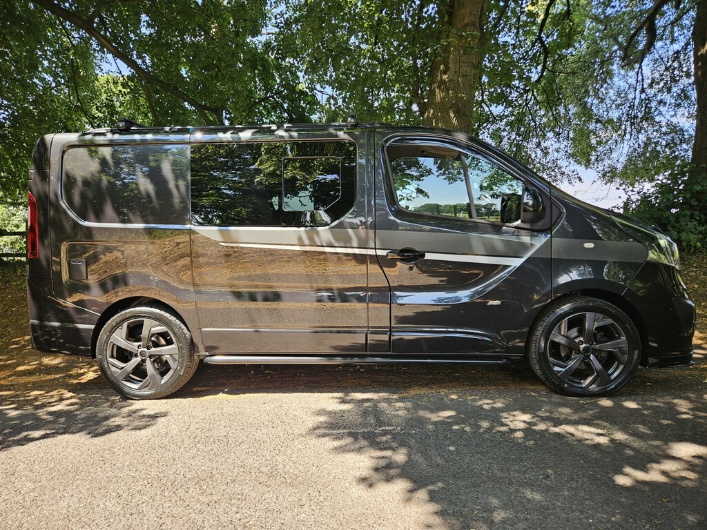 Vauxhall Vivaro Camper Van 1.6 Cdti 2700 Biturbo Ecoflex Sportive Black #2