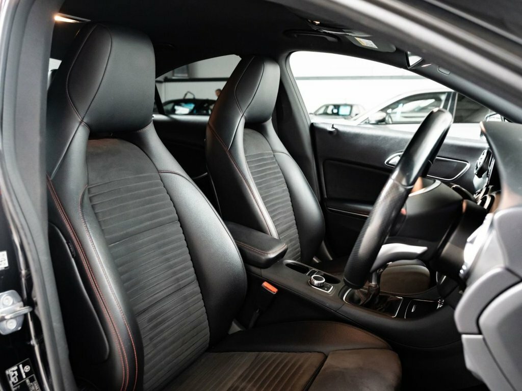Mercedes-Benz CLA Class 1.6L Amg Line Black #6