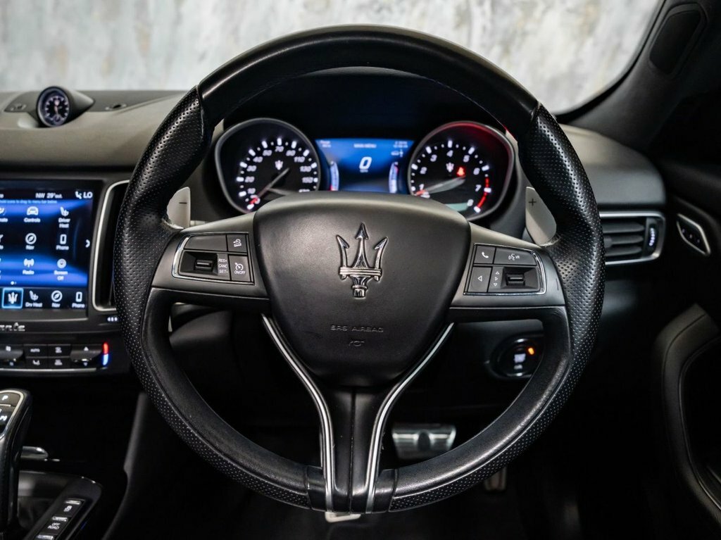 Maserati Levante Levante Gransport V6 Grey #18