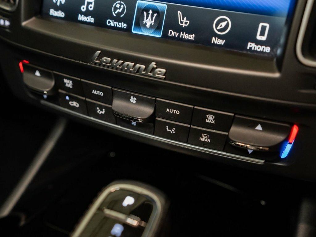 Maserati Levante Levante Gransport V6 Grey #37