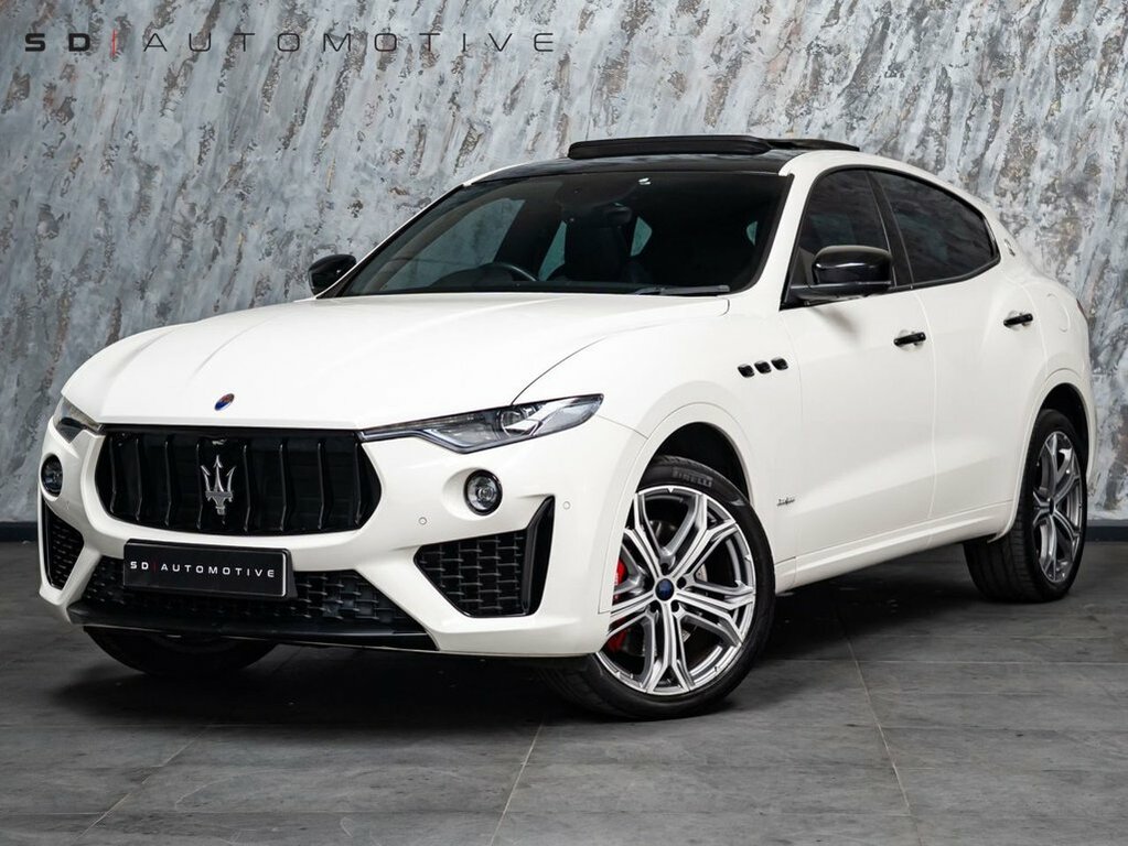 Maserati Levante 3L Gransport Nerissimo White #3