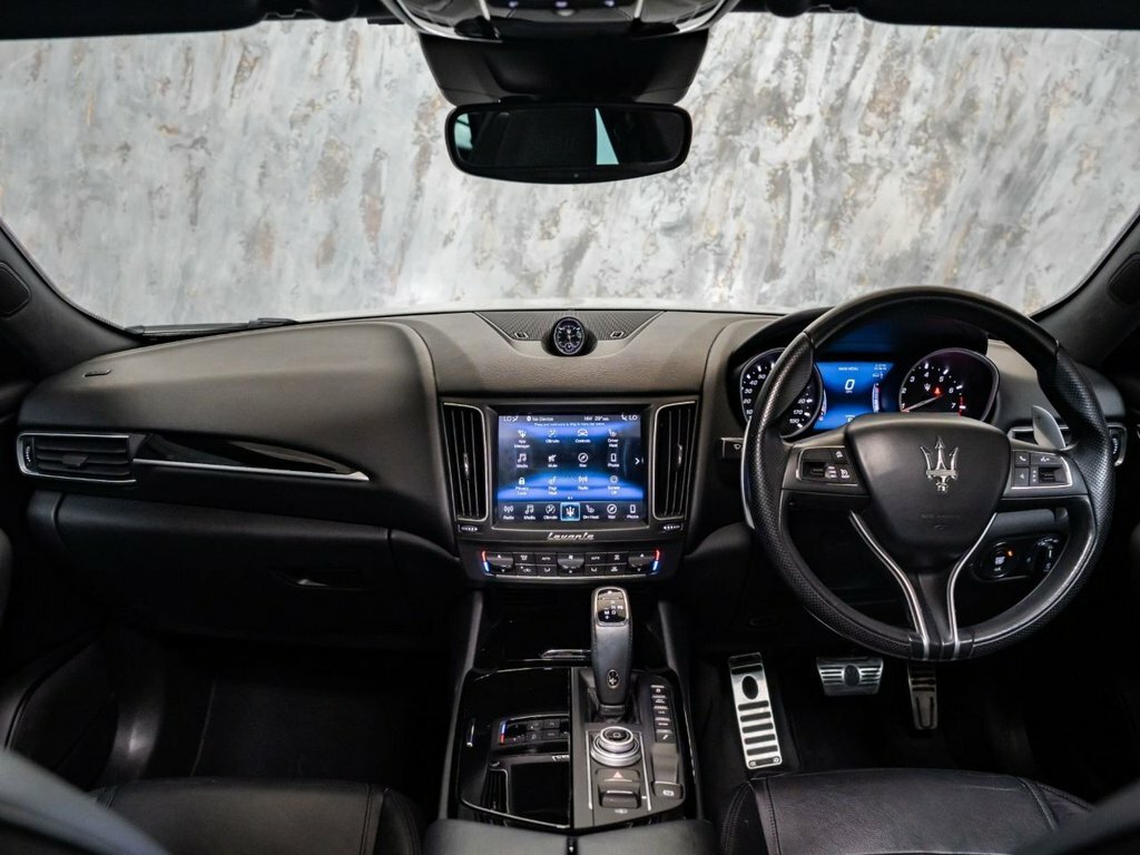 Maserati Levante Levante Gransport V6 Grey #12