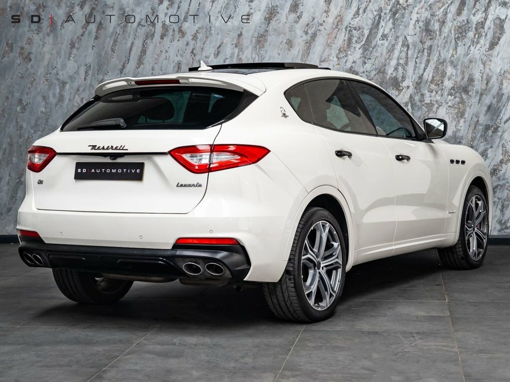 Maserati Levante Levante Gransport V6 Grey #17