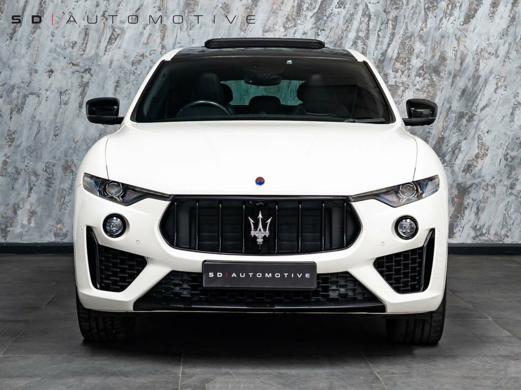Maserati Levante 3L Gransport Nerissimo White #2