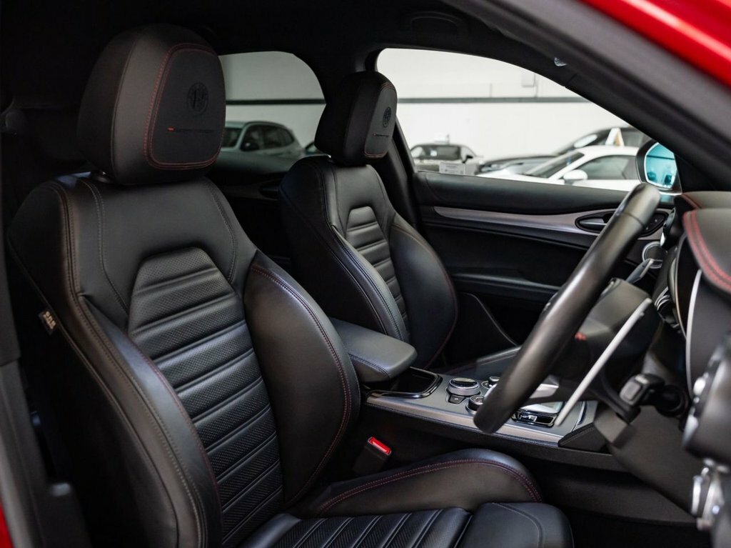 Alfa Romeo Stelvio 2L Competizione Red #6