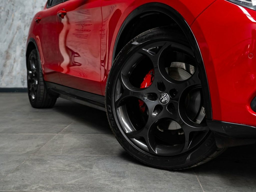 Alfa Romeo Stelvio 2L Competizione Red #5