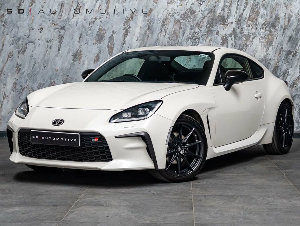 Toyota GR86 Coupe WN73ZKJ White #3