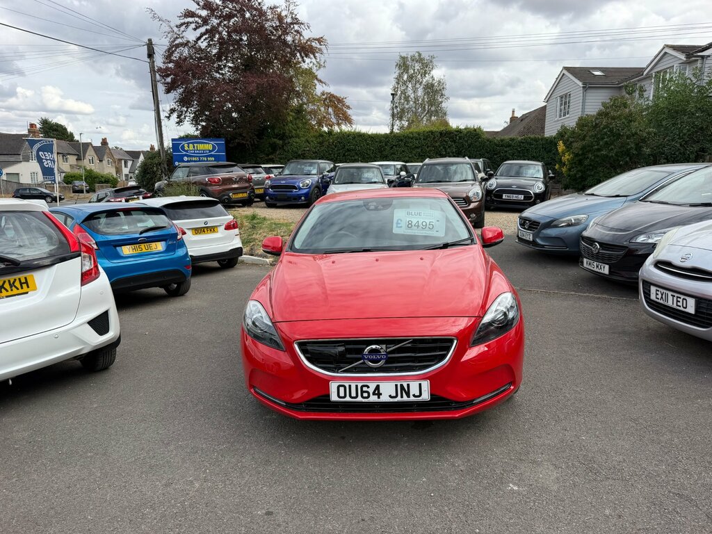 Volvo V40 Hatchback OU64JNJ Red #2