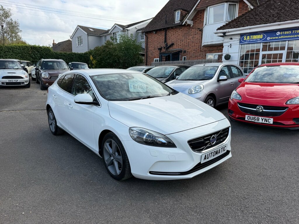 Volvo V40 Hatchback White