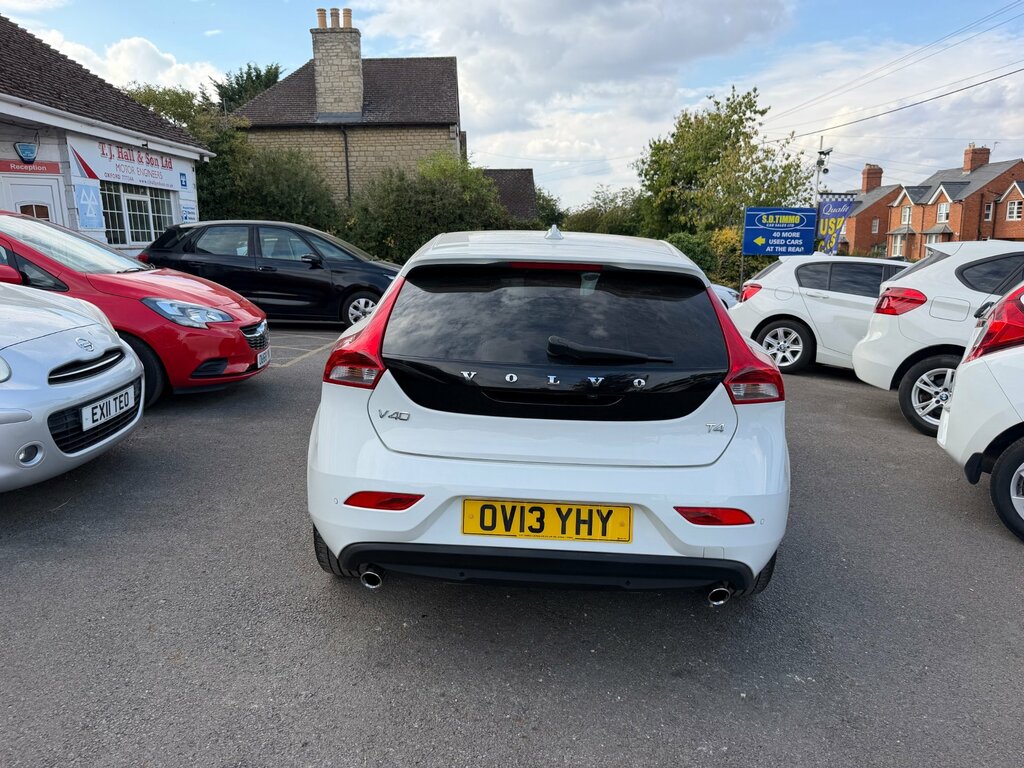 Volvo V40 Hatchback White #5