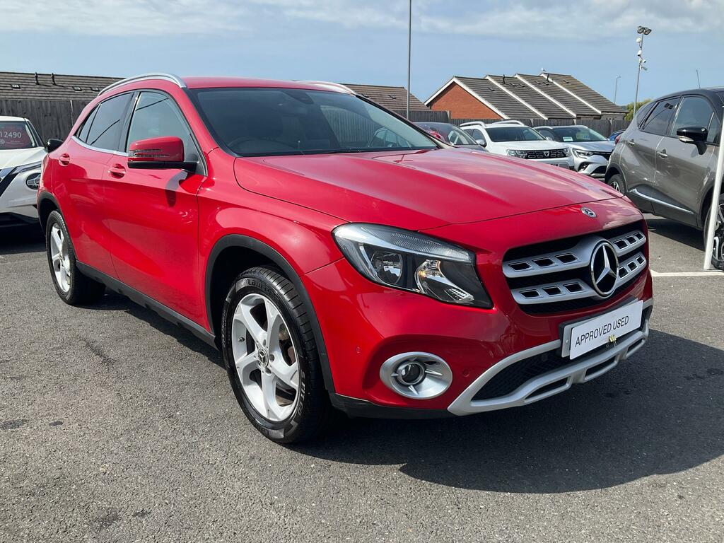 Mercedes-Benz GLA Class 1.6 Gla200 Sport Executive Suv 7G-dct Red