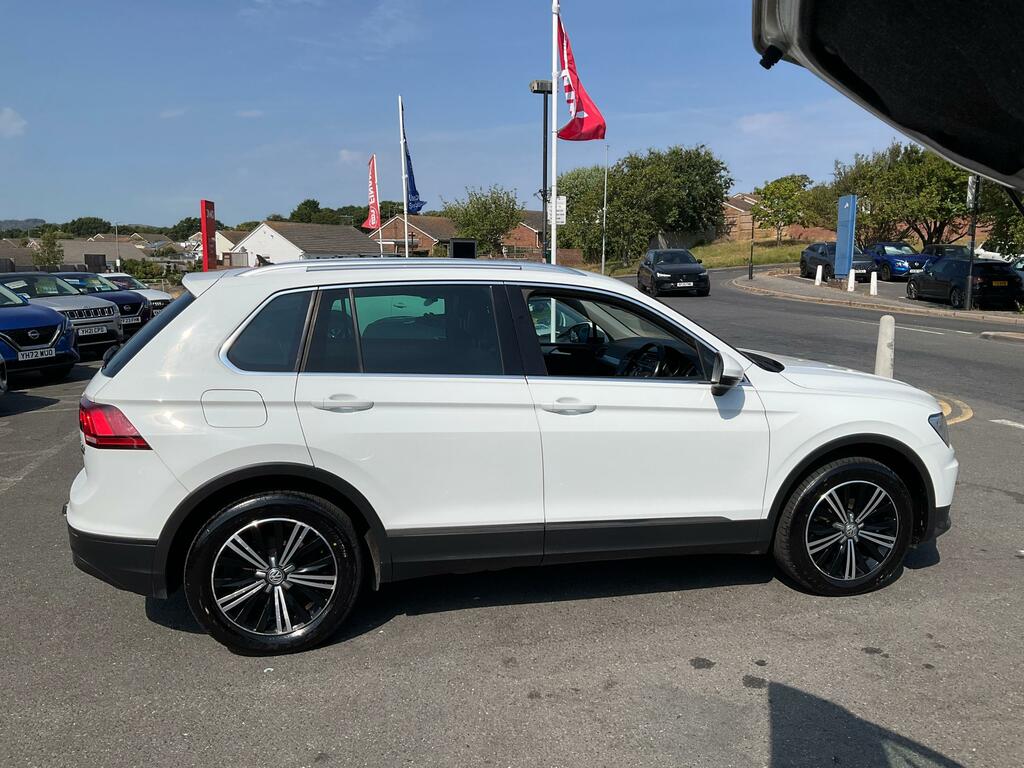 Volkswagen Tiguan 2.0 Tdi Bluemotion Tech Se Navigation Suv Dies White #5
