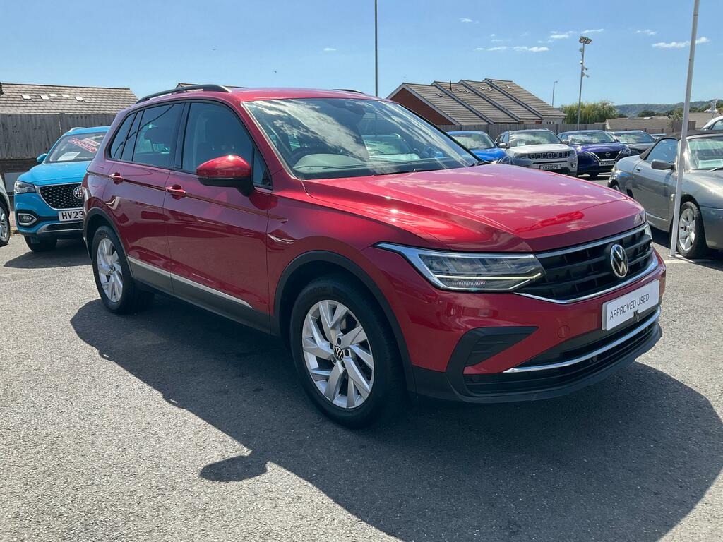 Volkswagen Tiguan 1.5 Tsi Life Suv Euro 6 Ss 1 Red