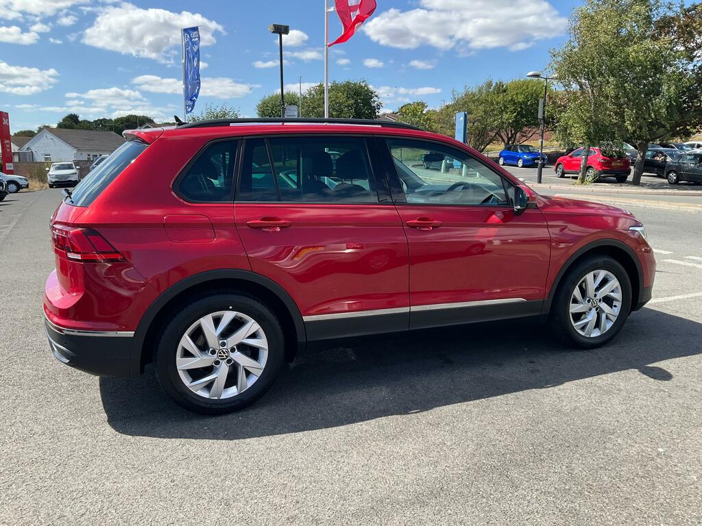 Volkswagen Tiguan 1.5 Tsi Life Suv Euro 6 Ss 1 Red #5
