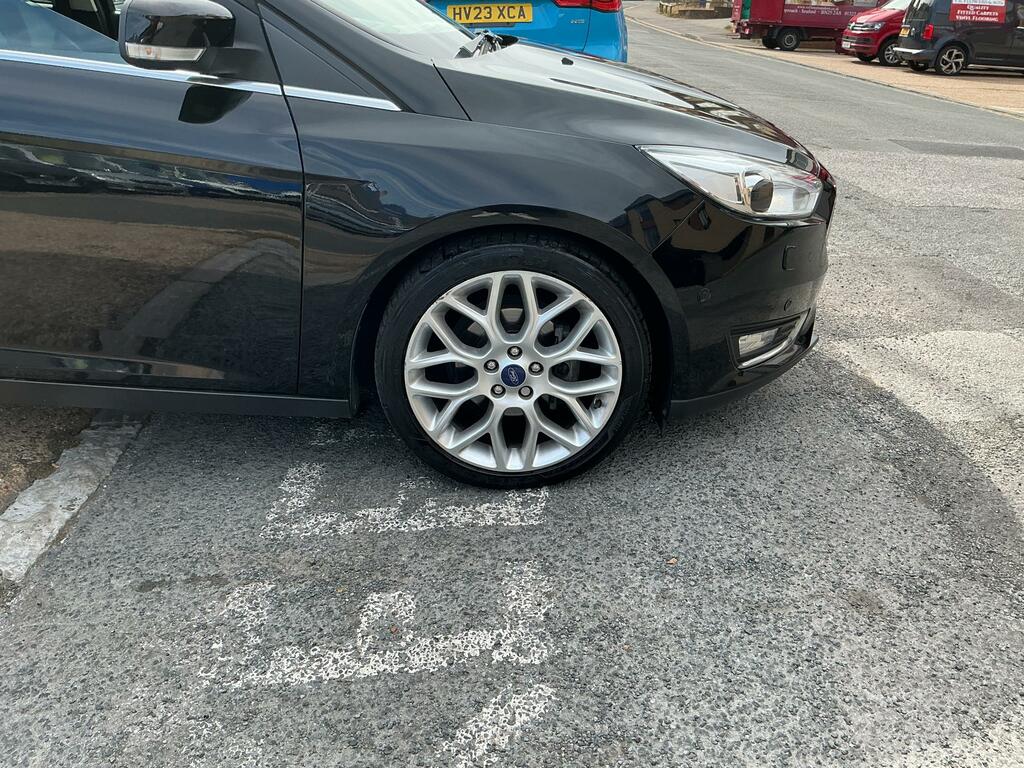 Ford Focus 1.0T Ecoboost Titanium X Hatchback Manu Black #4