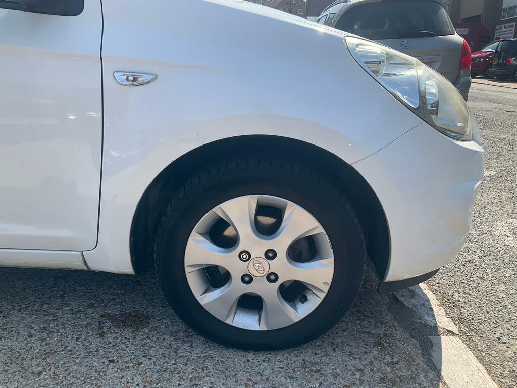 Hyundai I20 1.2 Edition Hatchback Euro 4 77 White #4