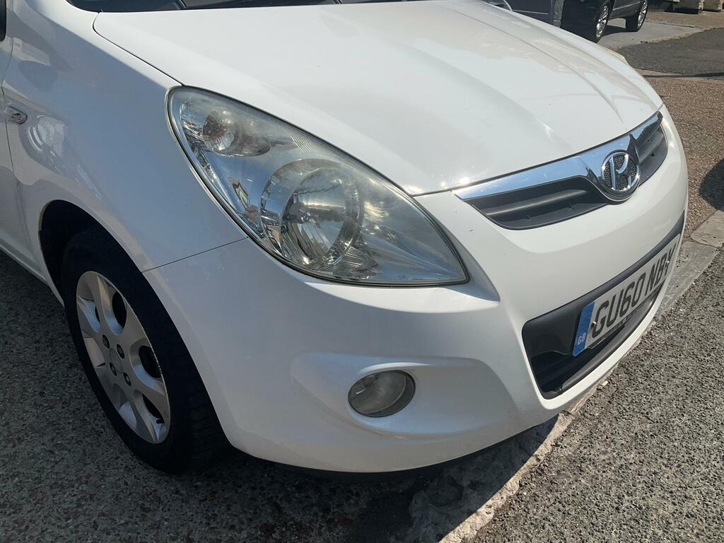 Hyundai I20 1.2 Edition Hatchback Euro 4 77 White #2