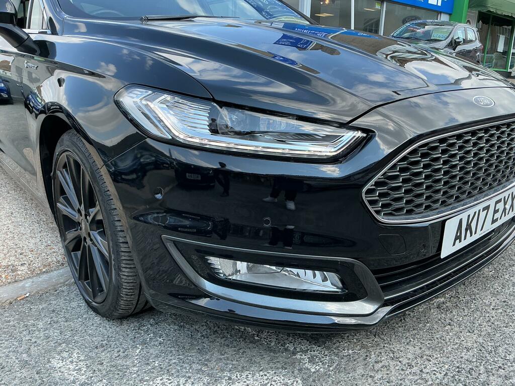 Ford Mondeo 2.0 Tdci Vignale Hatchback Powershift E Black #2