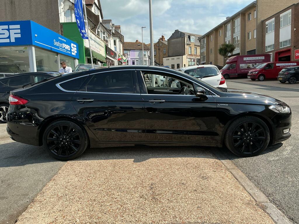Ford Mondeo 2.0 Tdci Vignale Hatchback Powershift E Black #5