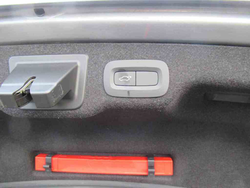 Volvo S90 2.0 D4 Momentum Geartronic DX68GYJ Grey #5