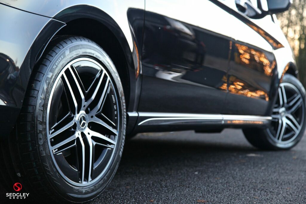 Mercedes-Benz V Class V220 D Amg Line 9G-tronic Extra Long Black #13