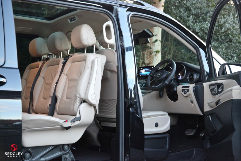 Mercedes-Benz V Class V220 D Amg Line 9G-tronic Extra Long Black #18