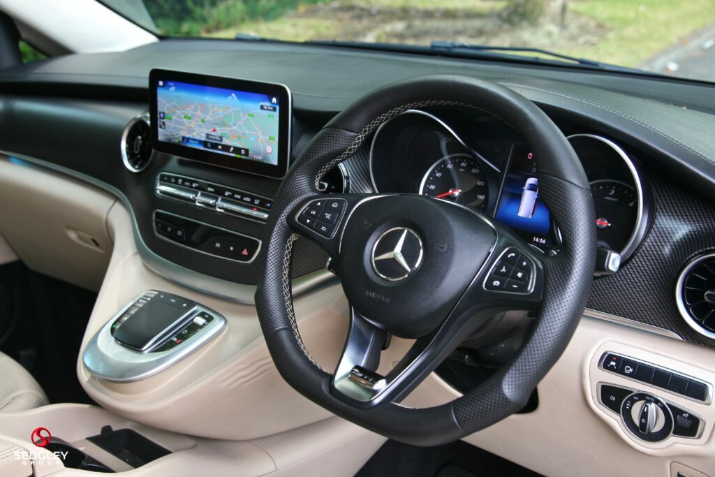 Mercedes-Benz V Class V220 D Amg Line 9G-tronic Extra Long Black #28