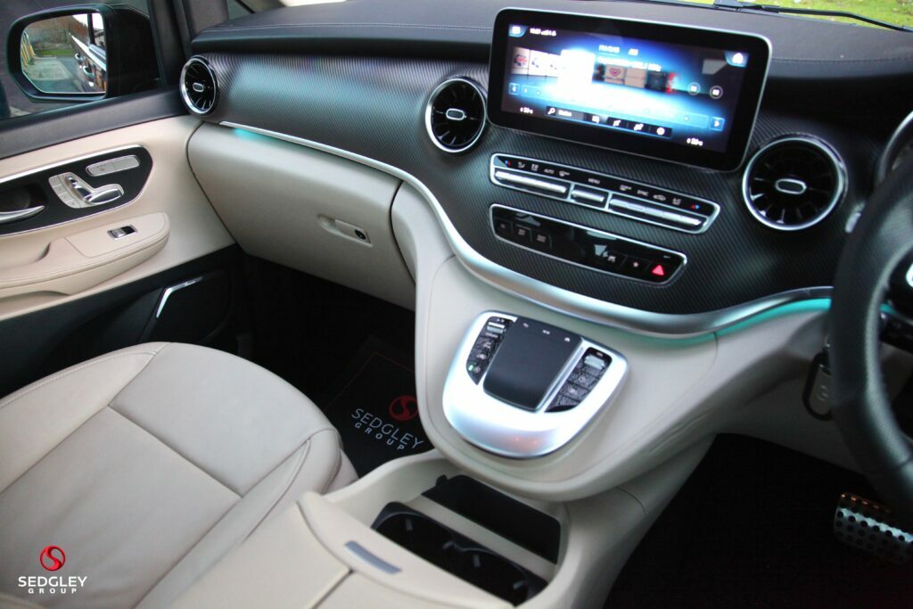 Mercedes-Benz V Class V220 D Amg Line 9G-tronic Extra Long Black #33