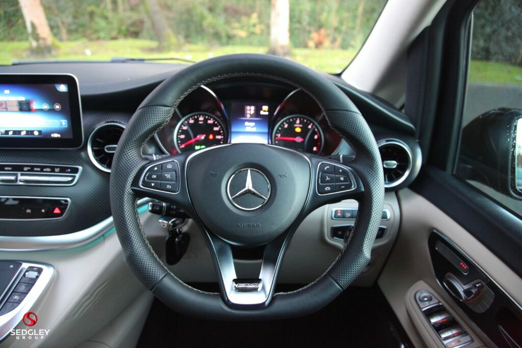 Mercedes-Benz V Class V220 D Amg Line 9G-tronic Extra Long Black #29