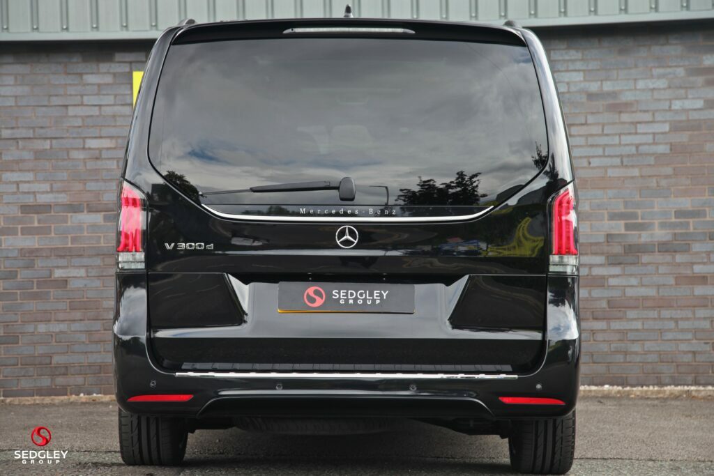 Mercedes-Benz V Class V220 D Amg Line 9G-tronic Extra Long Black #10