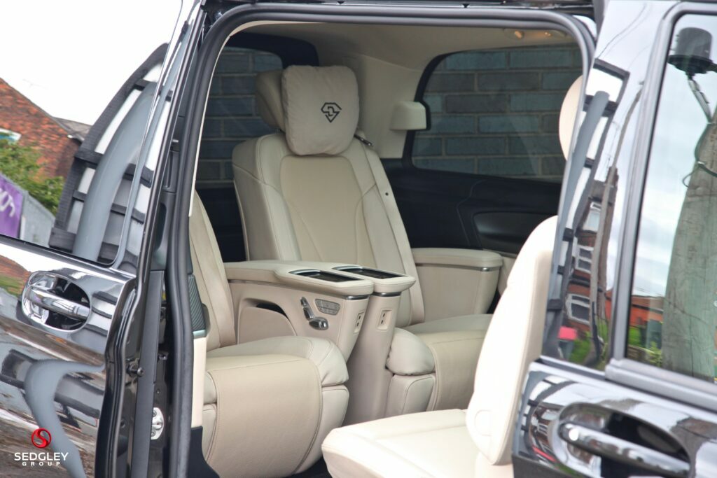 Mercedes-Benz V Class V220 D Amg Line 9G-tronic Extra Long Black #48