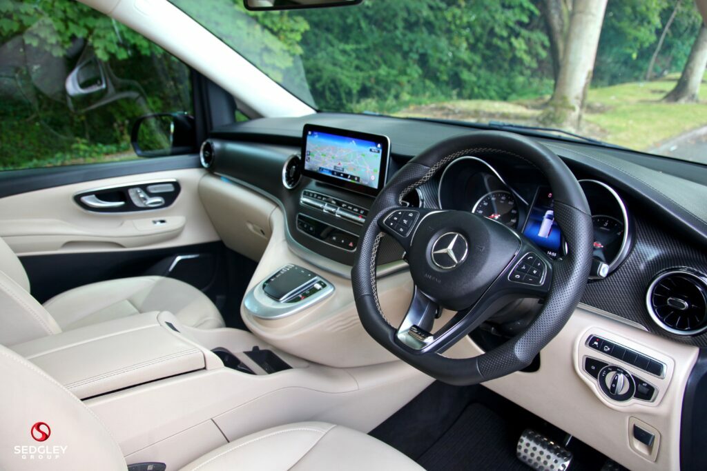 Mercedes-Benz V Class V220 D Amg Line 9G-tronic Extra Long Black #15