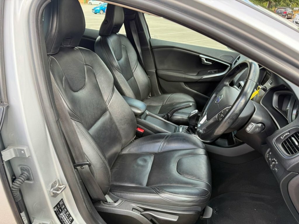 Volvo V40 1.6L Se Lux Silver #3