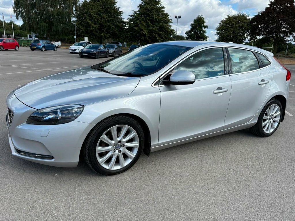 Volvo V40 1.6L Se Lux Silver #2