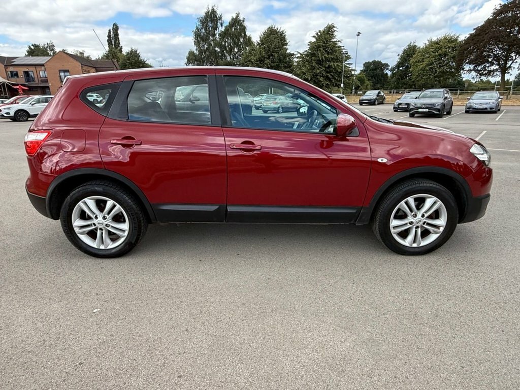 Nissan Qashqai 1.5L Acenta Red #4